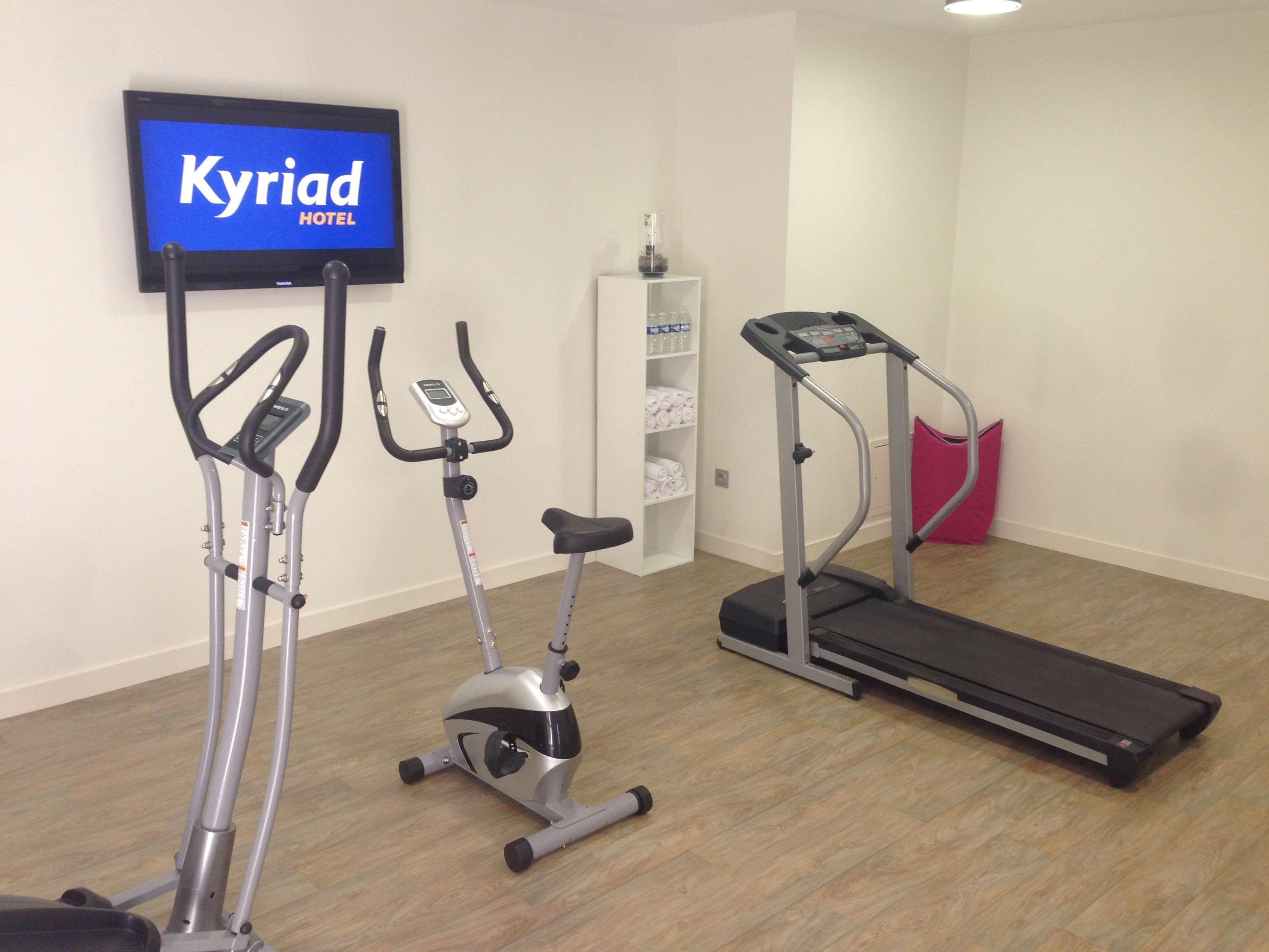 Kyriad Hotel Laval Laval (Mayenne) Exterior foto